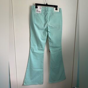 NWT BCBGeneration The Sawyer Light Mint Size 30 Flare Pants